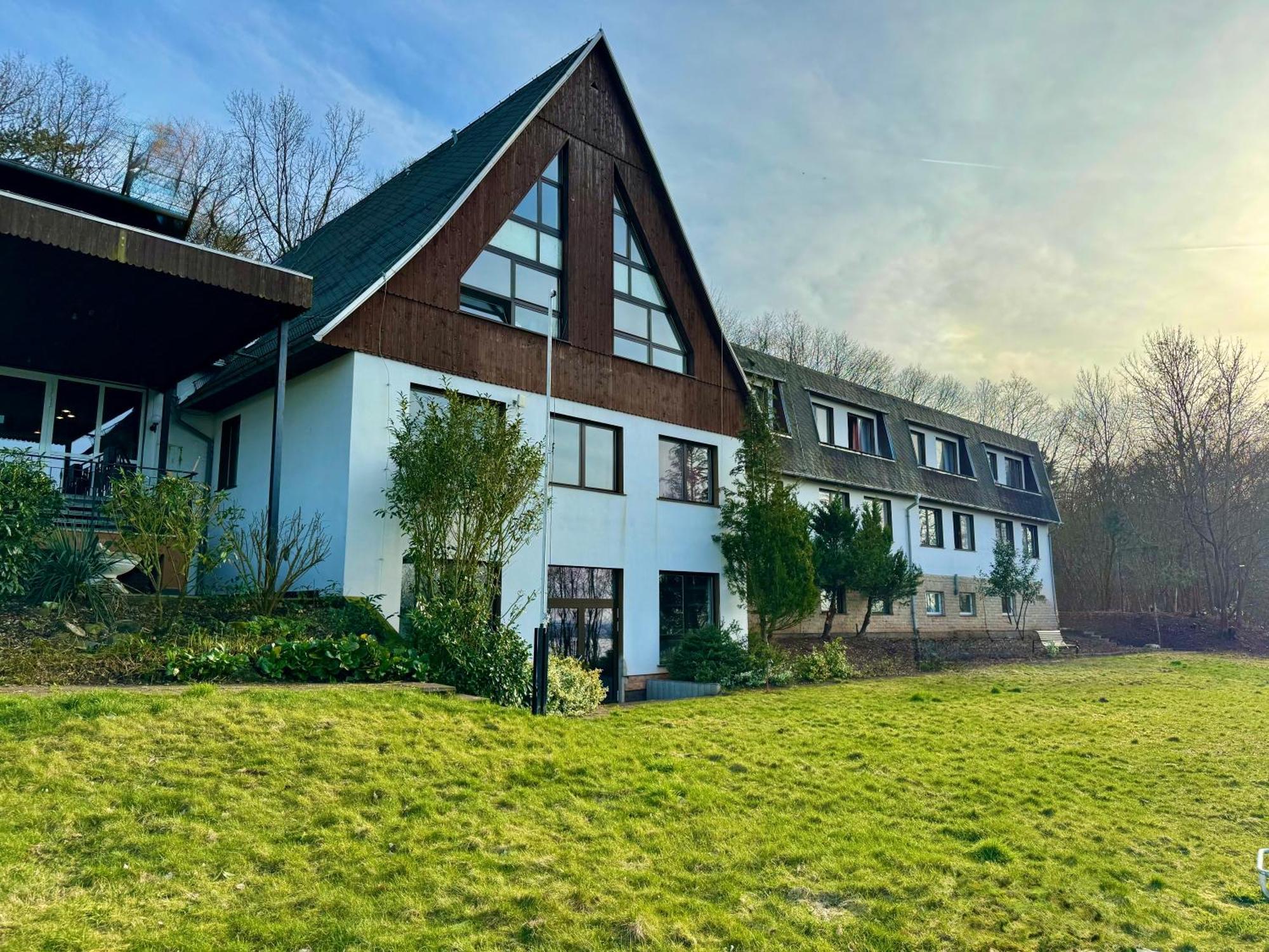 Land-Gut-Hotel Barbarossa Kelbra Exteriör bild