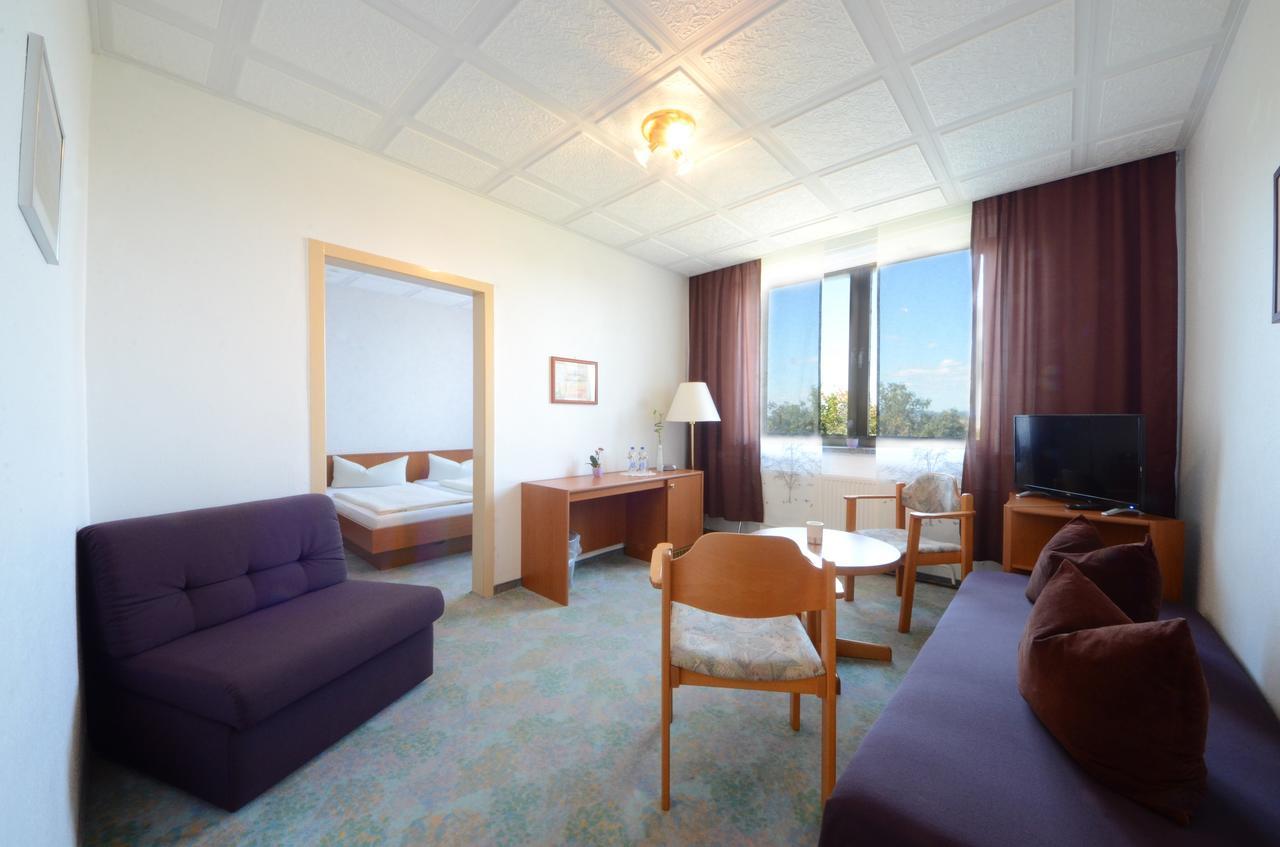 Land-Gut-Hotel Barbarossa Kelbra Exteriör bild